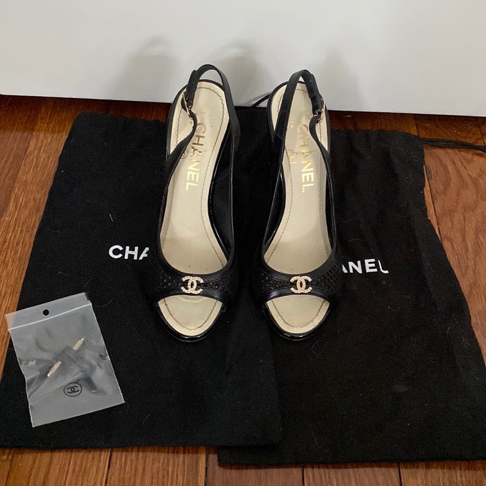 CHANEL Black Slingback Peep-Toe Heels with Gold CC Accent